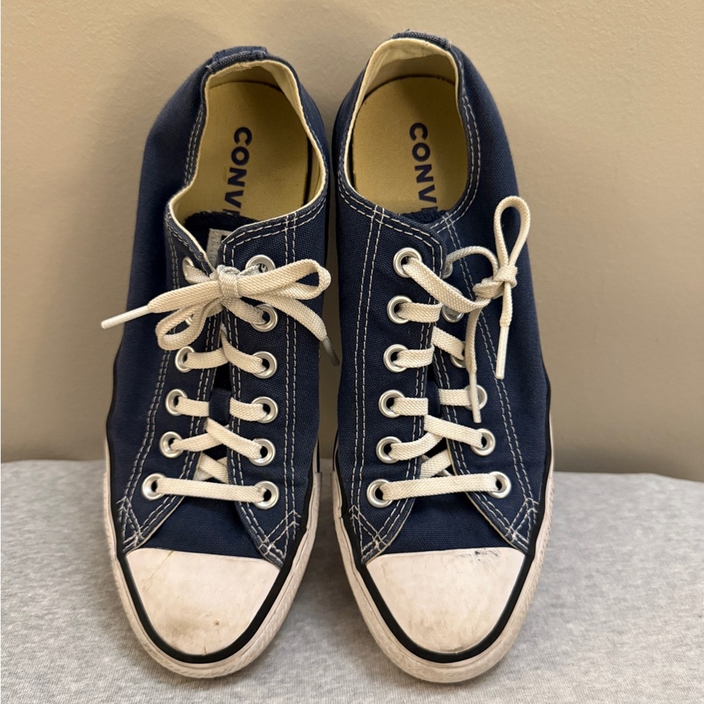 Converse Classic Navy Low-Tops